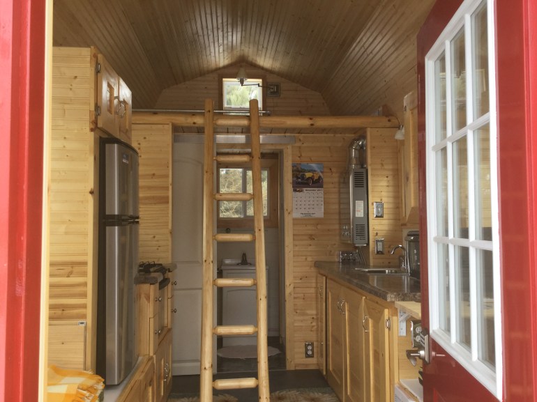 E278991E-680A-4239-9950-7DE1FE61C49F